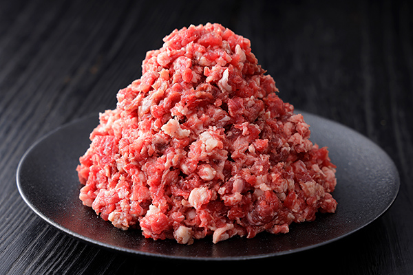 十勝ハーブ牛　ひき肉＜計900g＞
