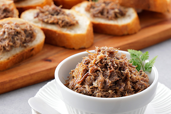 十勝ハーブ牛のコンビーフ　業務用＜500g＞